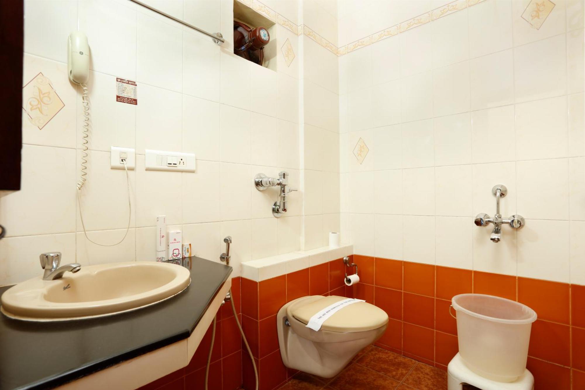 Sri Aarvee Hotels Κοϊμπατόρε Εξωτερικό φωτογραφία
